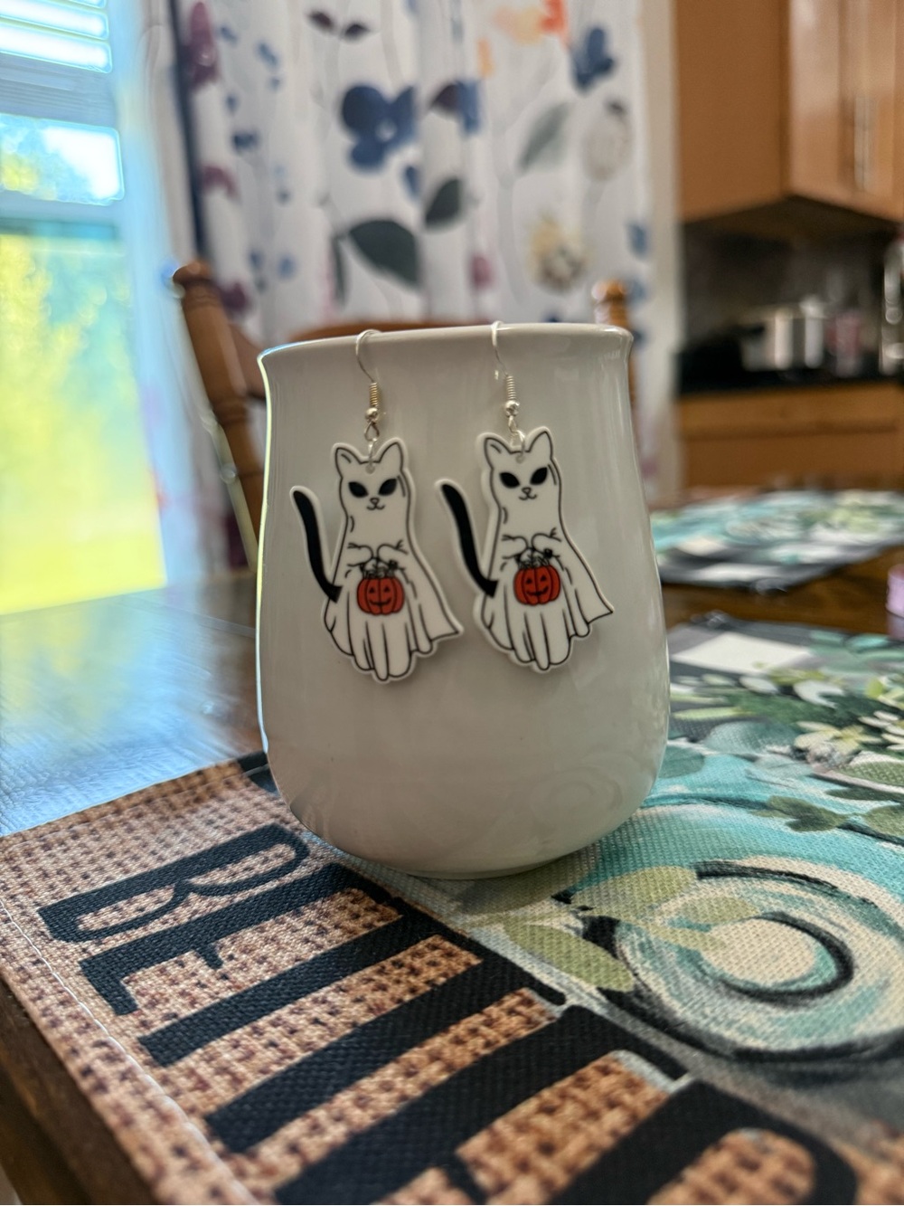 Cute White Cat Pumpkin 🎃 earrings